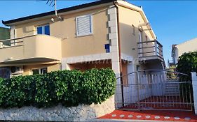 Apartments Neda